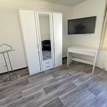 Apartment Aussen Pfui Innen Hui Mönchengladbach Esterno foto