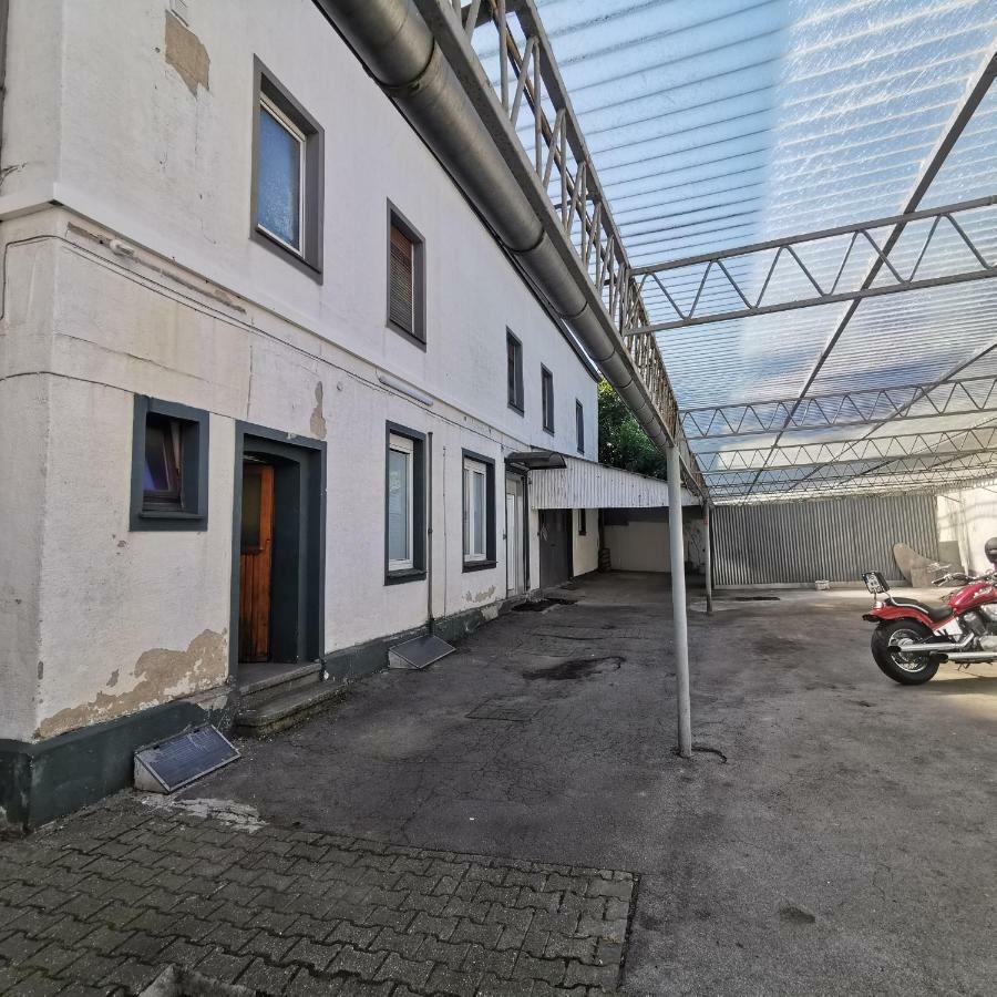 Apartment Aussen Pfui Innen Hui *